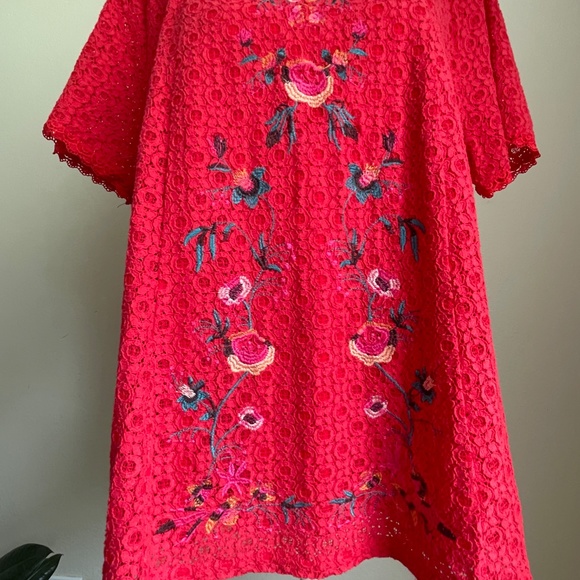 Altar'd State RED embroidered crochet swing top M - Picture 10 of 16